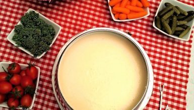 Fondue de queijos mais acessível (com queijos brasileiros)