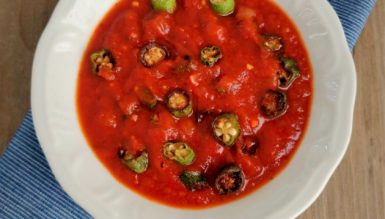 Quiabo tostadinho com molho de tomate (sem baba)