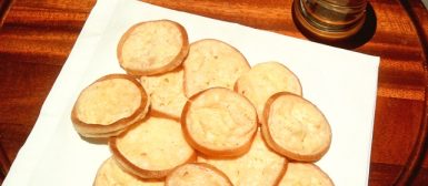 Chips crocantes de queijo provolone