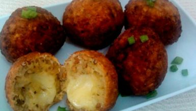 Arancini (Bolinho de arroz ou de risoto)