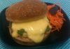 Festival de Hambúrgueres: X-Salada Especial (hambúrguer bovino com toque de alho, queijo estepe, rúcula e honey mustard)
